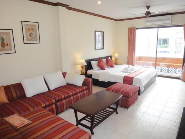 Patong Karlssons Hotel Exterior photo