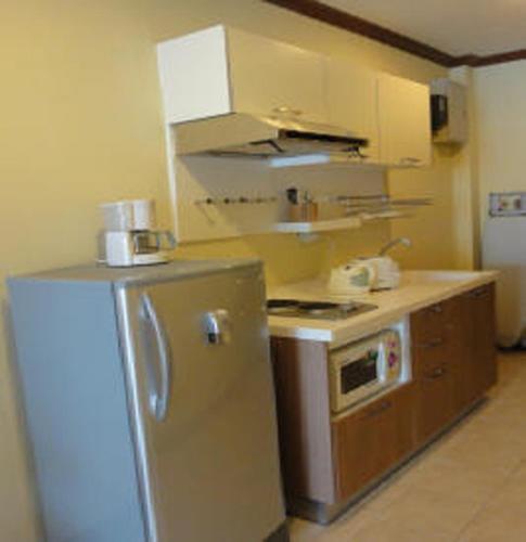 Patong Karlssons Hotel Exterior photo